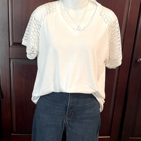 V-Neck Top with Lace Sleeves - Picture 2 of 9